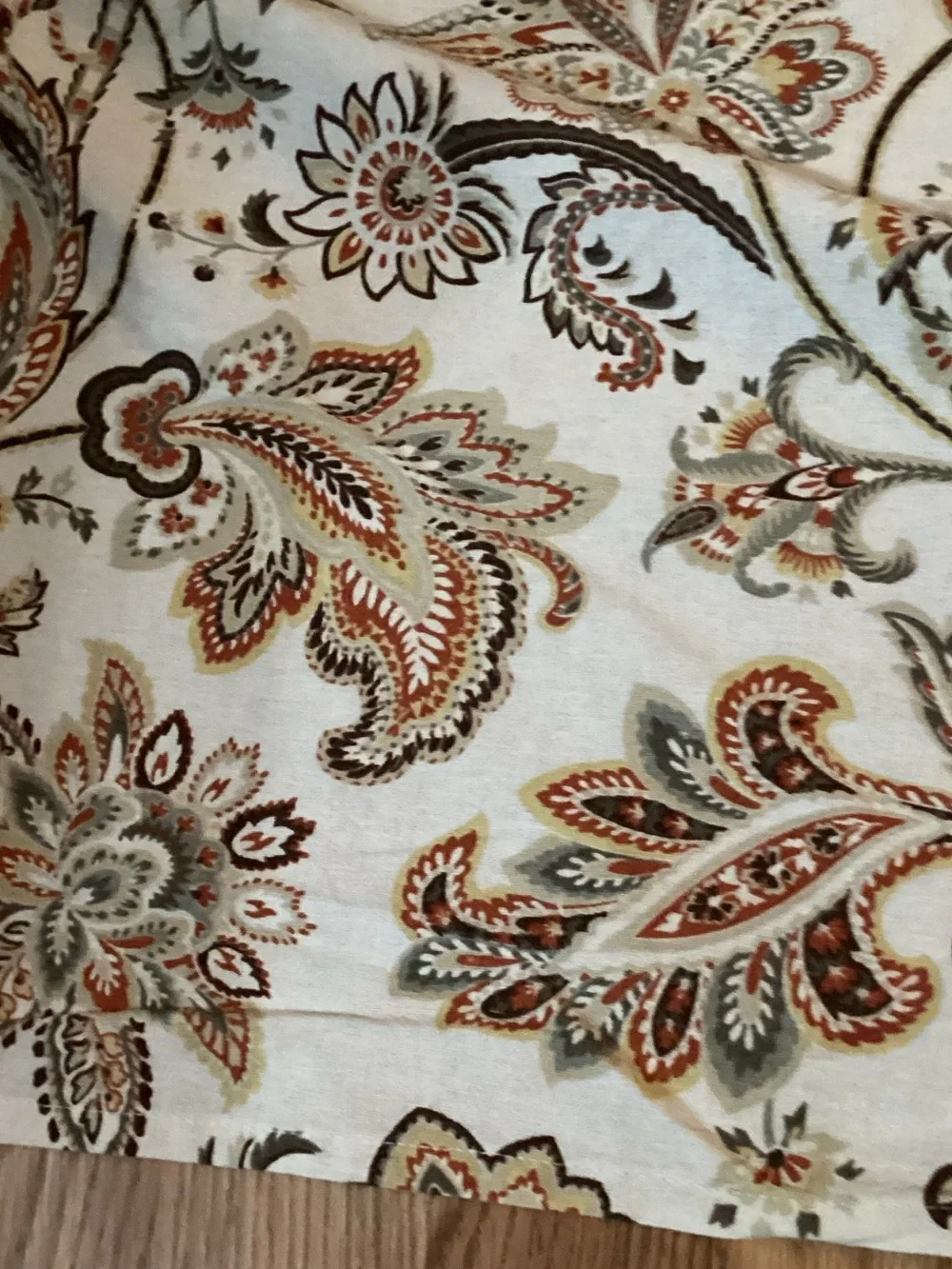 Elegant Cream paisley print cotton 5x9’ tablecloth